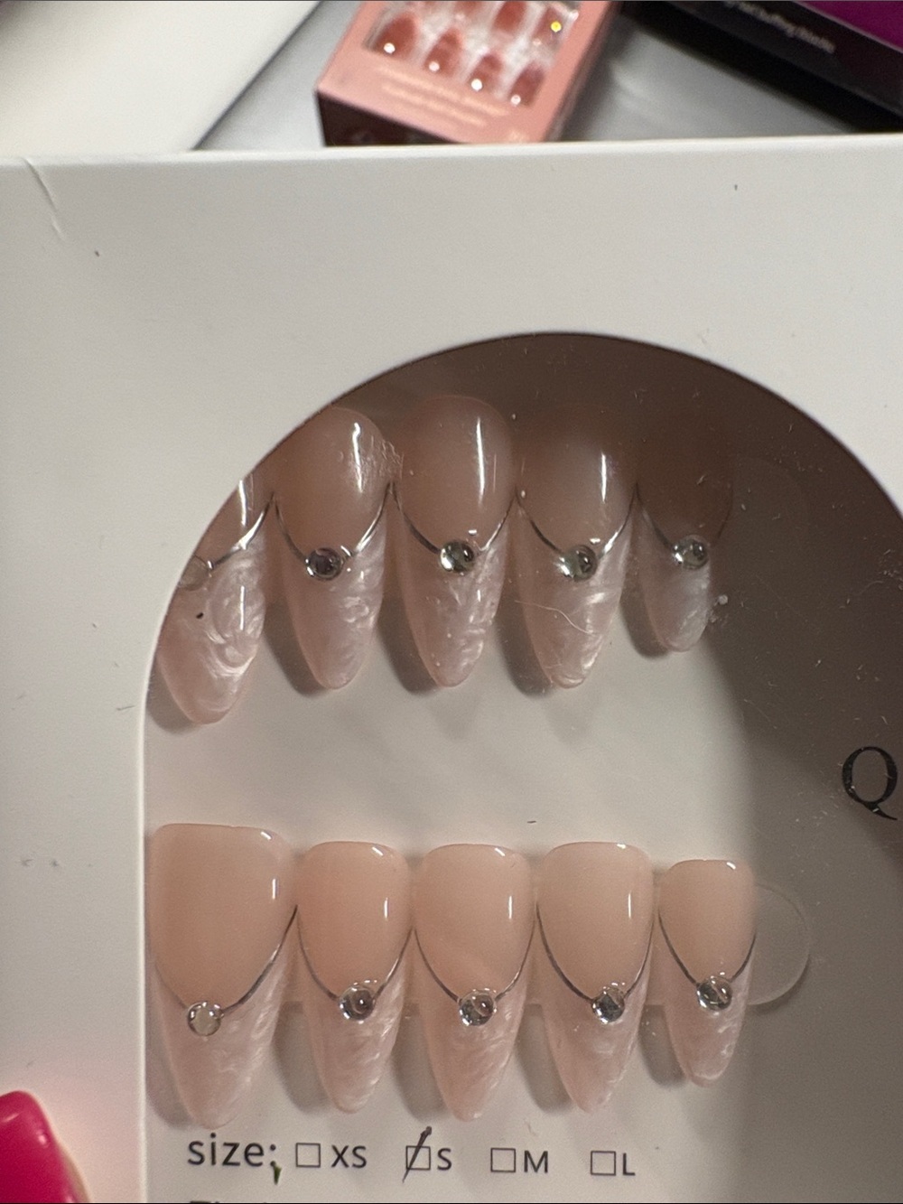 Nail Natural Pink Almond Press-On Set - Picture 2 of 5